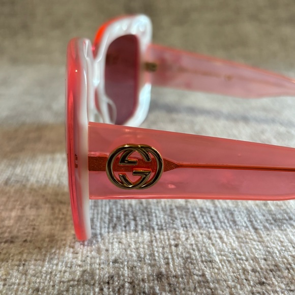 Gucci Women's Sunglasses in Pink and White - Picture 6 of 12